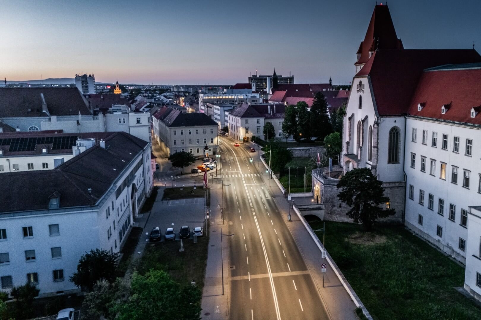 Smarte LED-Beleuchtung - Wiener Neustadt Smarte LED-Beleuchtung - Wiener Neustadt