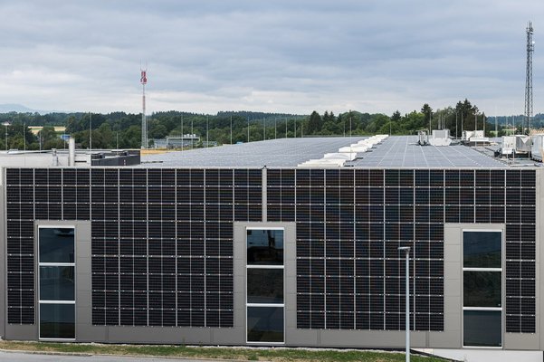 PV Anlage am Dach PV Anlage am Dach